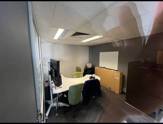 76.20M² OFFICE TO LET IN CLAREMONT